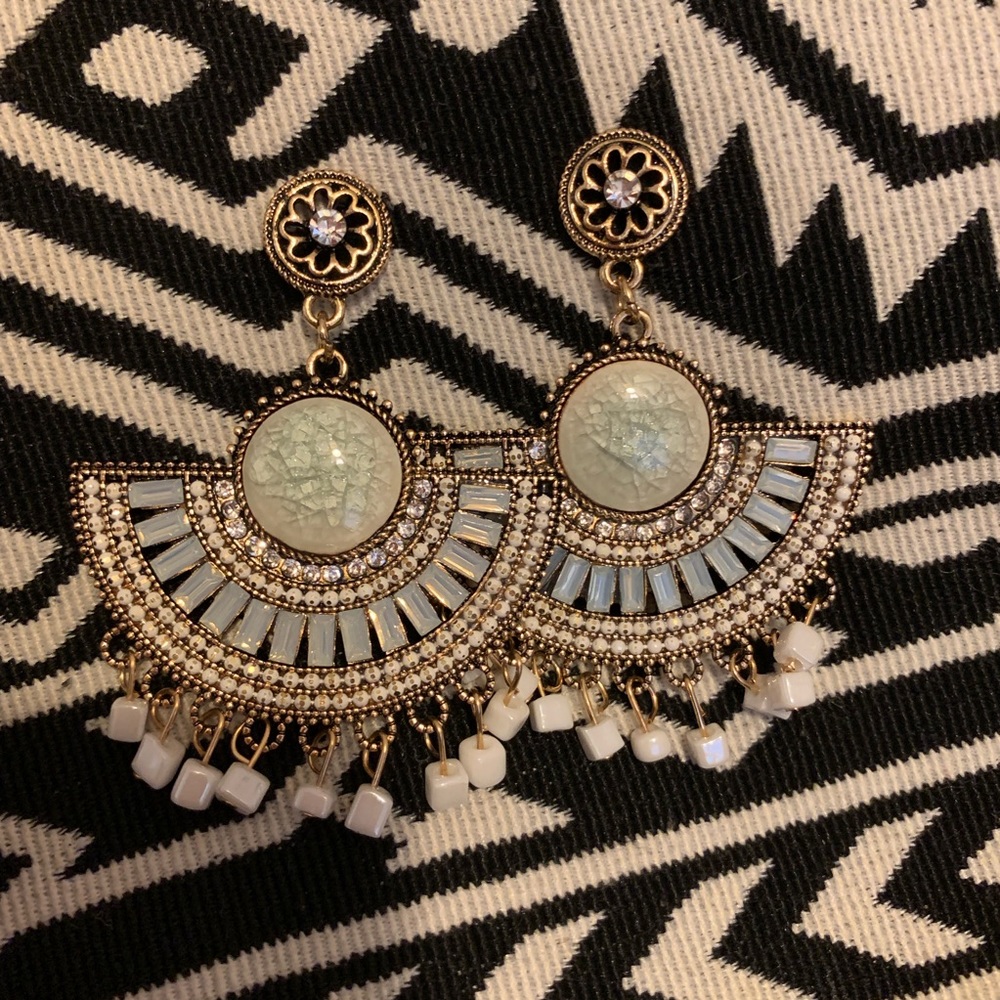 Dangle beaded gold green black pink earrings new